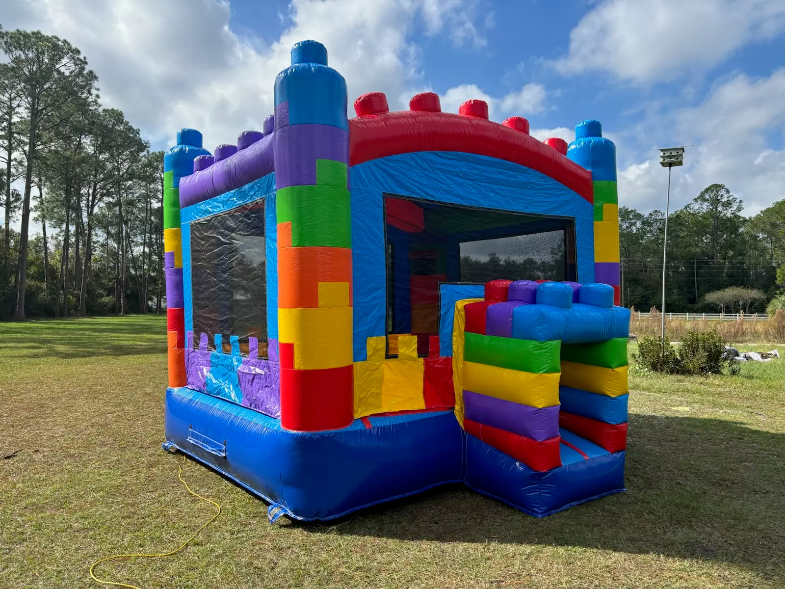 Block bounce house